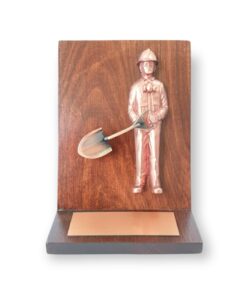 GALVANO ESCRITORIO, MINERO CON PALA COBRIZADO, PLACA GRABADA