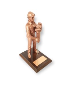 Alternative view of FIGURA DE MINERO CON PERFORADORA, BASE MADERA