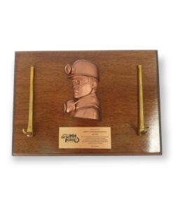 PERCHERO DOS MEDIAS PICOTAS DE BRONCE, ROSTRO DE MINERO COLOR COBRE, PLACA GRABADA