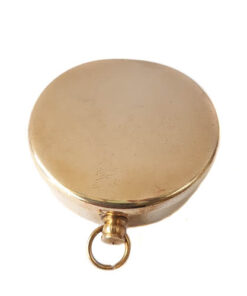 Alternative view of BRÚJULA DE BRONCE, CON TAPA GRABADA LÁSER