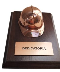 CASCO DE COBRE EN BASE DE MADERA, PLACA GRABADA