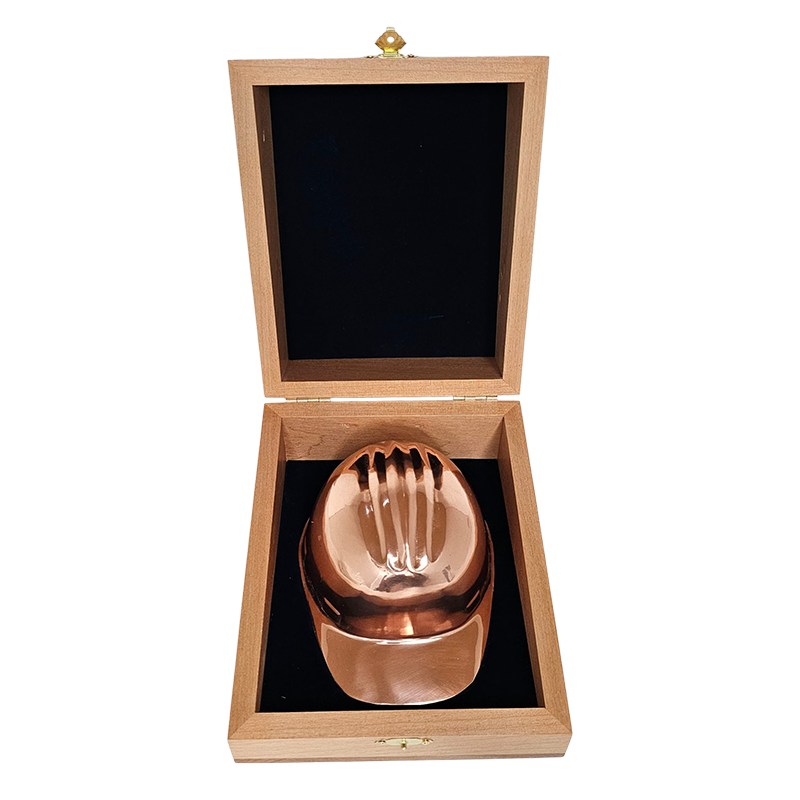 CASCO MINERO DE COBRE EN CAJA DE MADERA CON INTERIOR DE TERCIOPELO AZUL - Imagen 4
